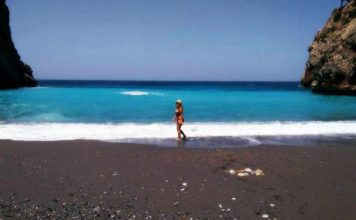 Παραλία Βυθούρι ( Βύθουρη ) Ευβοίας