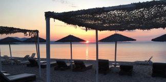 Bora Bora Beach Bar Χαλκιδα Παραλία Αλυκές