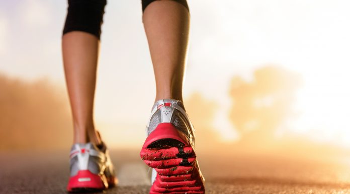 Η μεγαλύτερη συλλογή απο Αθλητικά ρούχα κ παπούτσια. AThlitika.gr