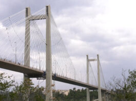 Τραγωδία: 15χρονος μαθητής ο νεαρός που αυτοκτόνησε από τη γέφυρα της Χαλκίδας