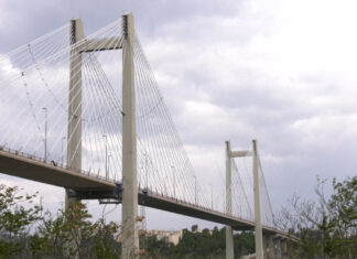 Τραγωδία: 15χρονος μαθητής ο νεαρός που αυτοκτόνησε από τη γέφυρα της Χαλκίδας