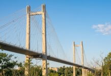 «Θα πηδήξω από τη γέφυρα»: Το σοκαριστικό περιστατικό με μαθήτρια στη Χαλκίδα και η αποκάλυψη για τη μοναξιά της