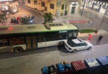 Χαλκίδα: Παράνομο παρκάρισμα «μπλόκαρε» αστικό λεωφορείο στην οδό Βενιζέλου – Απίστευτη ταλαιπωρία στο κέντρο