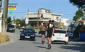 Τρόμος στη Χαλκίδα: Ανήλικοι με πατίνια-«πύραυλους» έτρεχαν με 70 χλμ/ώρα στο αντίθετο ρεύμα – Εικόνες που σοκάρουν